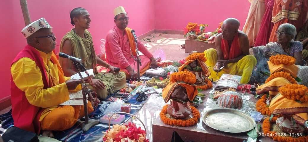 बिंध्यवासिनी स्थान में पिंडी को किया गया स्थापित