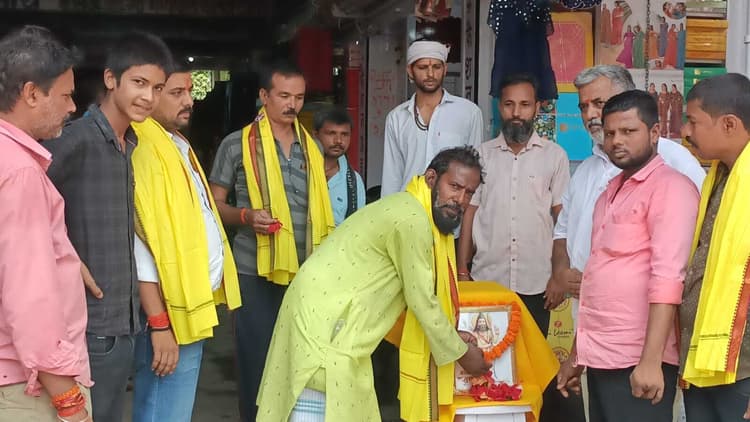 भगवान परशुराम जयंती पर बड़हिया व मोकामा में निकली भव्य शोभायात्रा