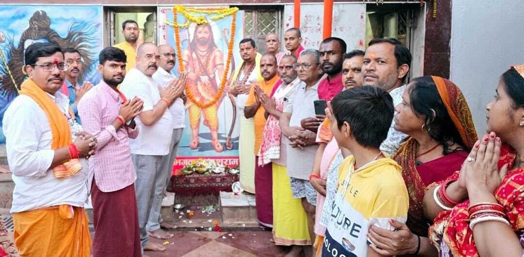 बासुकिनाथ मंदिर के पंडा-पुरोहितों ने मनायी भगवान परशुराम की जयंती