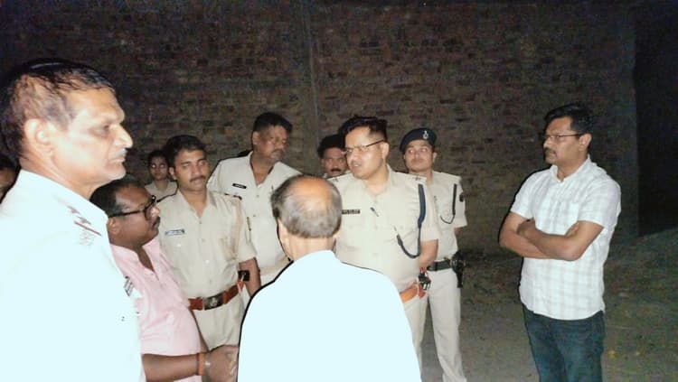 Patna Crime: युवक की ईंट पत्थर से कूचकर हत्या, शव नाला में फेंका