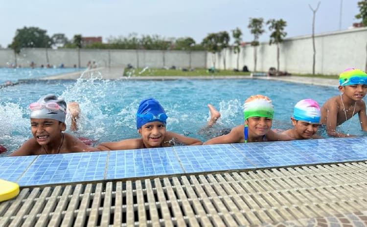 बिहार के सरकारी स्कूलों में अब बच्चे सीखेंगे तैराकी, प्रखंड स्तर पर स्विमिंग पूल का होगा निर्माण