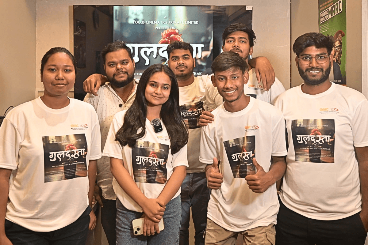 DSPMU के छात्रों ने रचा ऐसा 'Guldasta'… जिसे देखकर आप खुद को रोक नहीं पाएंगे!