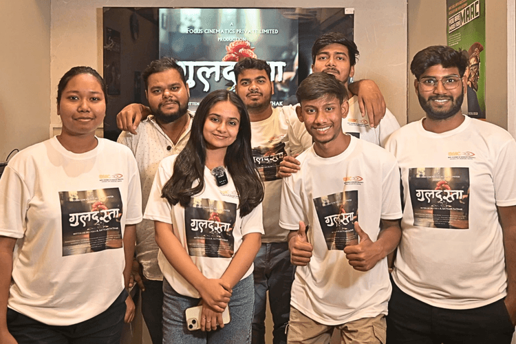 DSPMU के छात्रों ने रचा ऐसा 'Guldasta'… जिसे देखकर आप खुद को रोक नहीं पाएंगे!