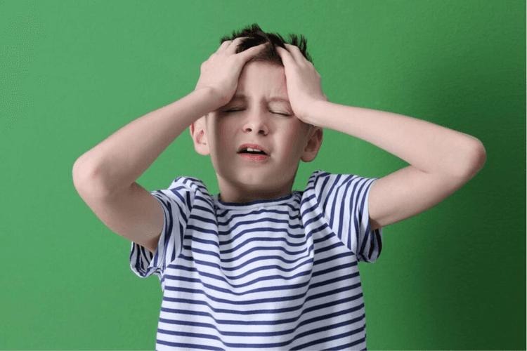 Parenting Tips: क्या आप भी अनजाने में अपने बच्चे की जिंदगी बर्बाद कर रहे हैं? ये 5 बातें तुरंत जान लें