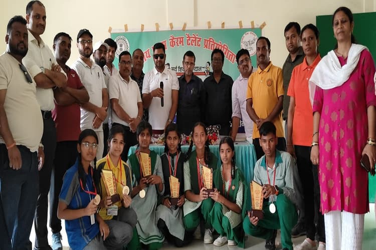 Khelo Jharkhand: हजारीबाग में खेलो झारखंड कैरम प्रतियोगिता का आयोजन, खेलगांव आयेंगे विजयी खिलाड़ी