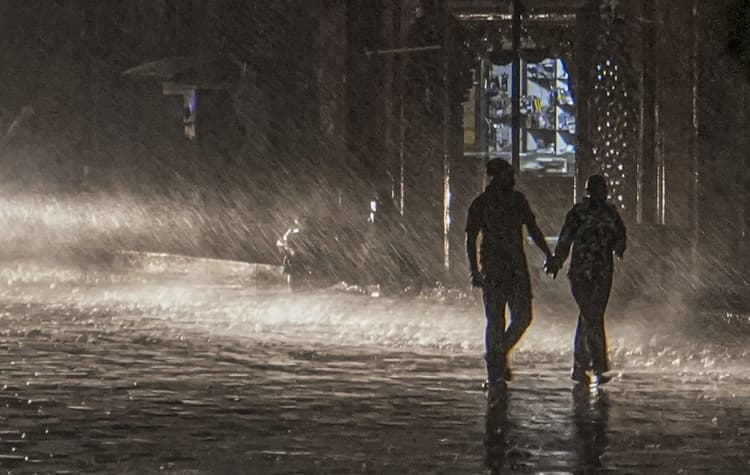 7 दिनों तक झमाझम बारिश, 70 से 100 किलोमीटर की रफ्तार से हवा, IMD का अपडेट