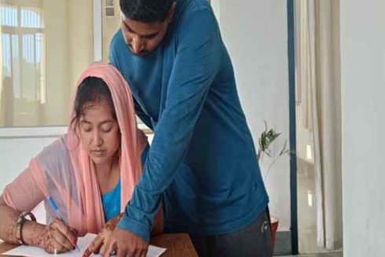 Bihar: तीन बच्चों की मां को आया 22 साल के युवक पर दिल, पति को छोड़ प्रेमी के साथ हुई फरार