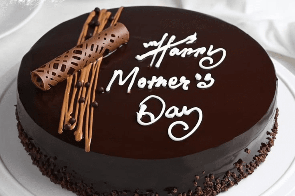 Brownie Cake Recipe: मदर्स डे पर घर पर कॉफी से बनाएं टेस्टी ब्राउनी केक