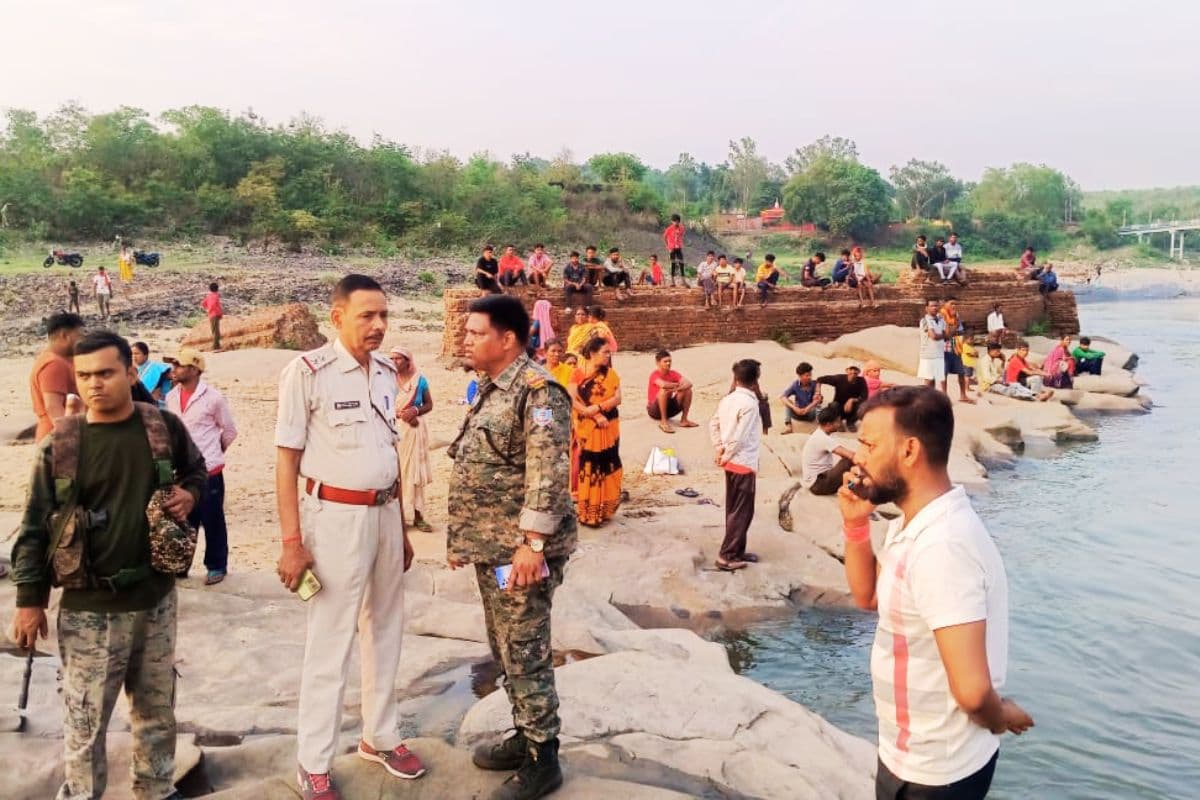 दामोदर में नहाने के दौरान 2 भाई समेत 3 बच्चे डूबे, एक लापता