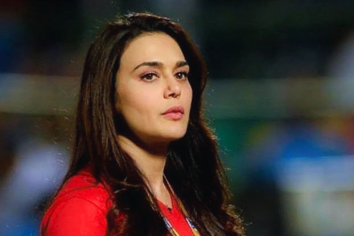 Preity Zinta Angry over 3rd Umpire Decision