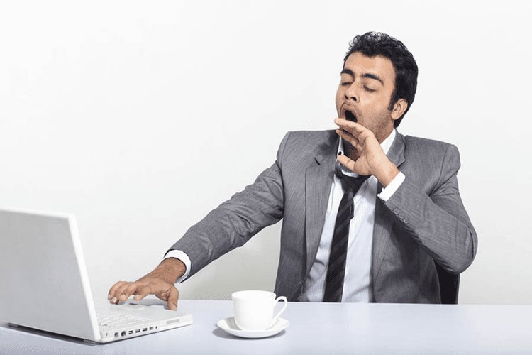 Excess Sleeping: क्या आपको भी आती है बार-बार नींद? शरीर में हो सकती है इस चीज की कमी