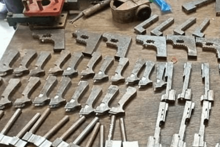 Bihar Crime: मुंगेर में 4 अवैध मिनीगन फैक्ट्री का भंडाफोड़, 3 अपराधी गिरफ्तार