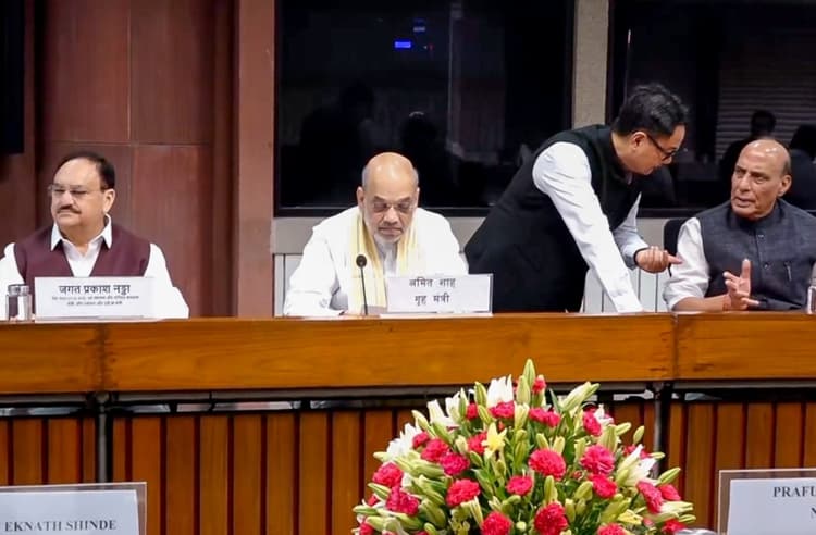 Operation Sindoor: '100 आतंकियों को मार गिराया, ऑपरेशन अभी बाकी है' रक्षा मंत्री का बड़ा इशारा