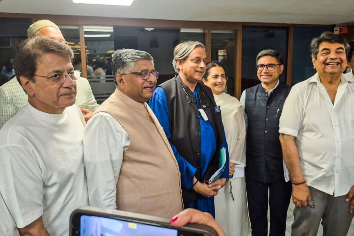 सीजफायर में ट्रंप की भूमिका, परमाणु धमकी, विदेश सचिव ने संसदीय समिति को एक-एक की जानकारी दी