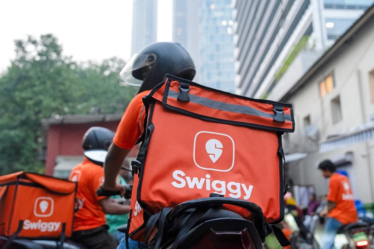 Swiggy Share Price : स्विगी के शेयरों में जोरदार गिरावट, लॉक-इन अवधि खत्म होने के बाद निवेशकों ने की भारी बिकवाली