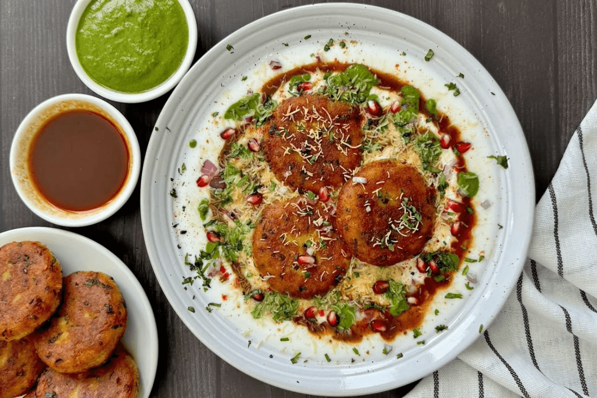 Tikki Chaat - Sabudana Vada Chaat Recipe Tikki Chaat - Sabudana Vada Chaat Recipe