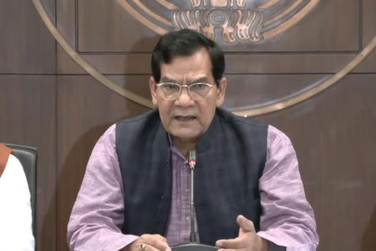 ऊर्जा मंत्री एके शर्मा का दावा, यूपी बना बिजली आपूर्ति में अव्वल, सोशल मीडिया पर आई शिकायतों की बाढ़