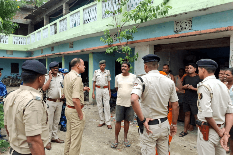 Muzaffarpur News: एसएसपी ने अचानक लॉज और गेस्ट हाउस में की छापेमारी, सील करने की चेतावनी