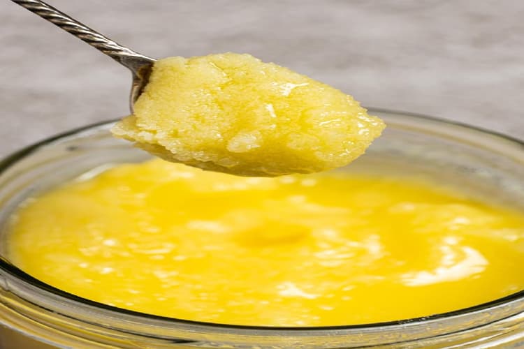 Desi Ghee Tips: सुबह खाली पेट देसी घी के सेवन से क्या होते हैं बदलाव, जानिए