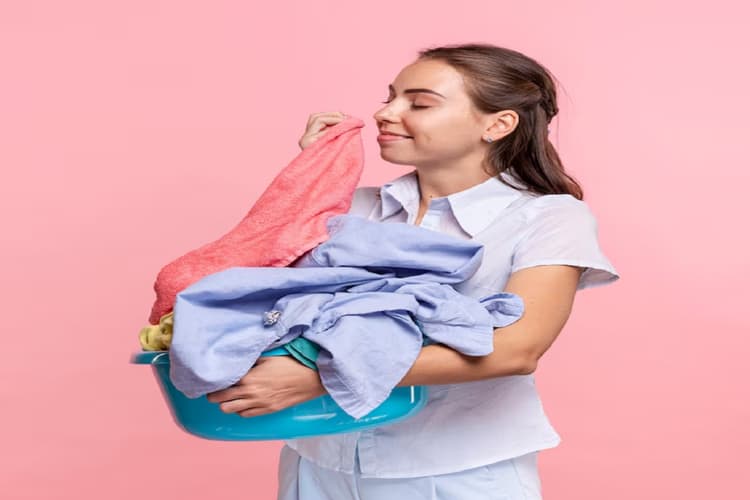 Home Dry Cleaning Tips: महंगे कपड़े अब घर पर ही करें ड्राइ क्लीन, जानें स्टेप-बाय-स्टेप तरीका