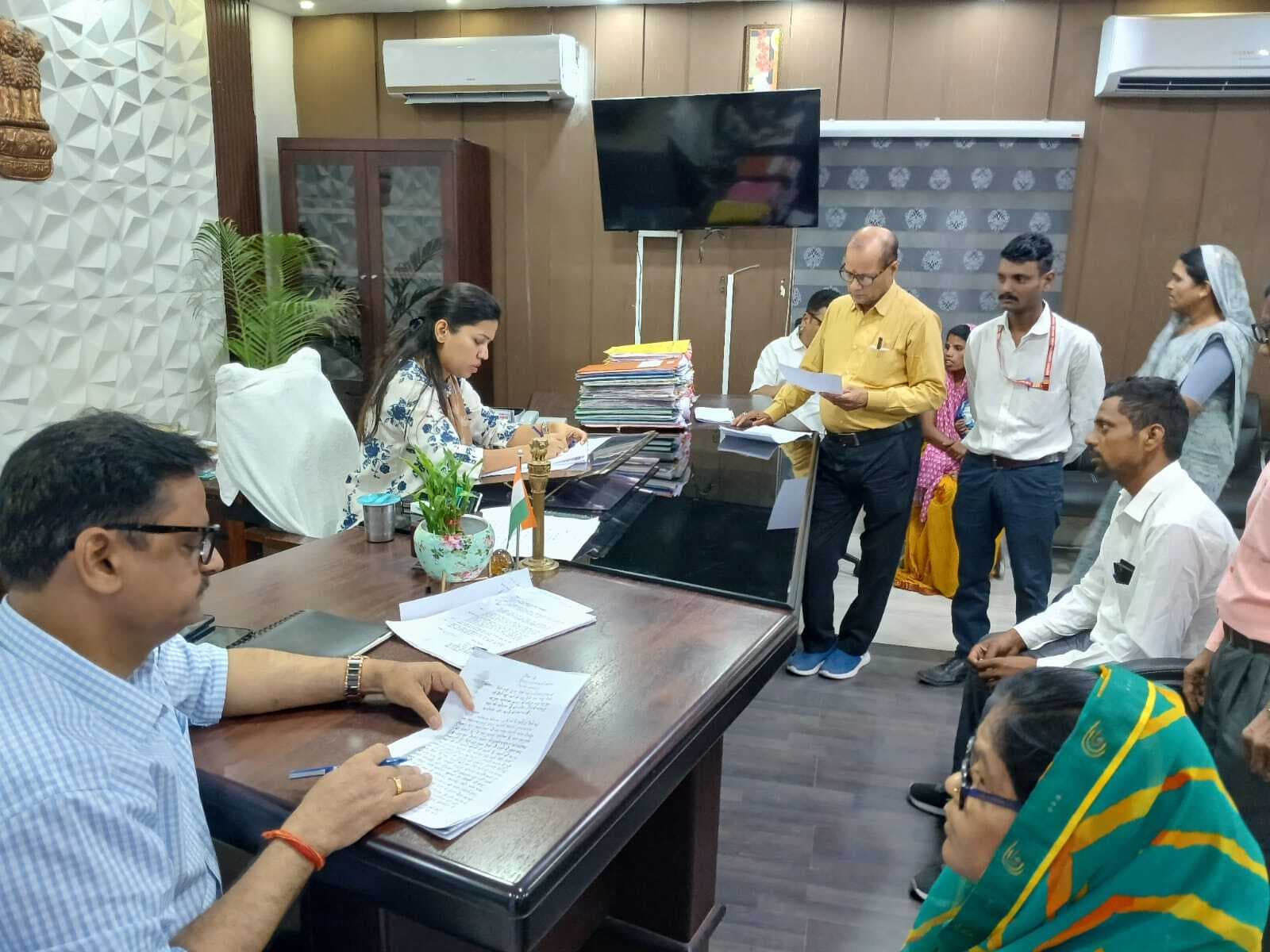 71 लोगों ने डीएम को सुनायी अपनी फरियाद