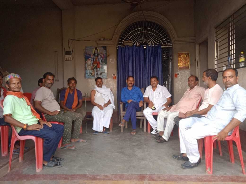 दलित सेना के जिलाध्यक्ष के निधन पर जताया शोक