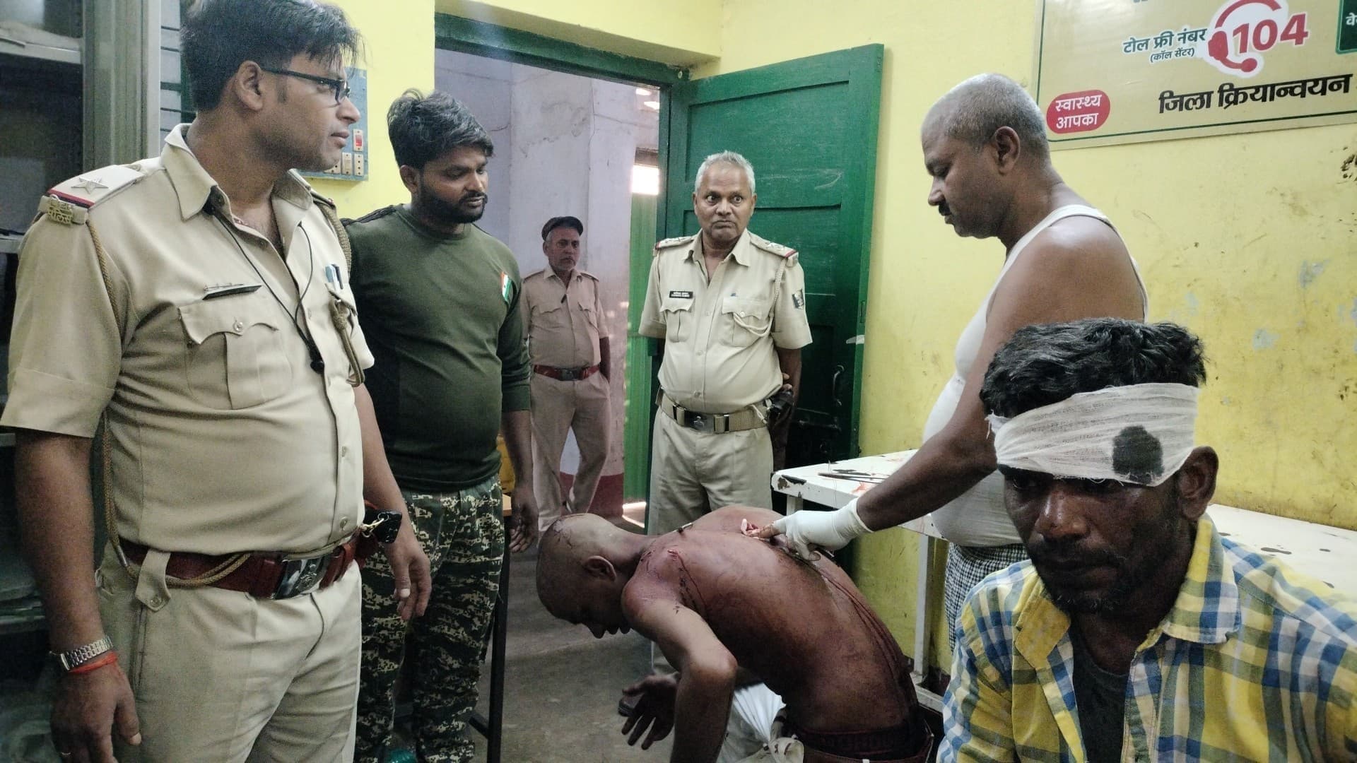 चाय दुकान पर बहस के बाद चाकूबाजी, पांच जख्मी, दो गंभीर