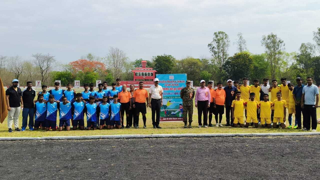 विज्ञापन........केंद्रीय विद्यालय कंकड़बाग व दानापुर की फुटबॉल टीम विजयी