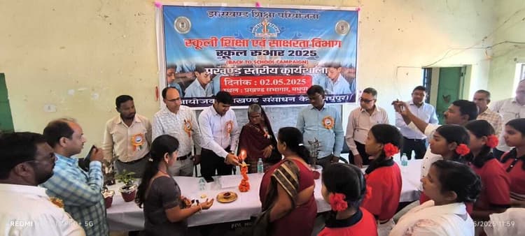 ड्राॅप आउट बच्चों को स्कूल भेजना सुनिश्चित करें