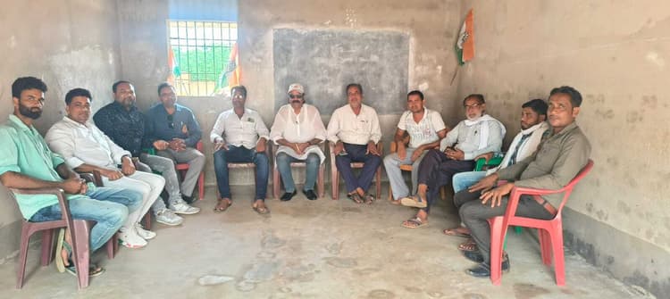 संविधान बचाओ रैली को लेकर कांग्रेसियों ने की बैठक