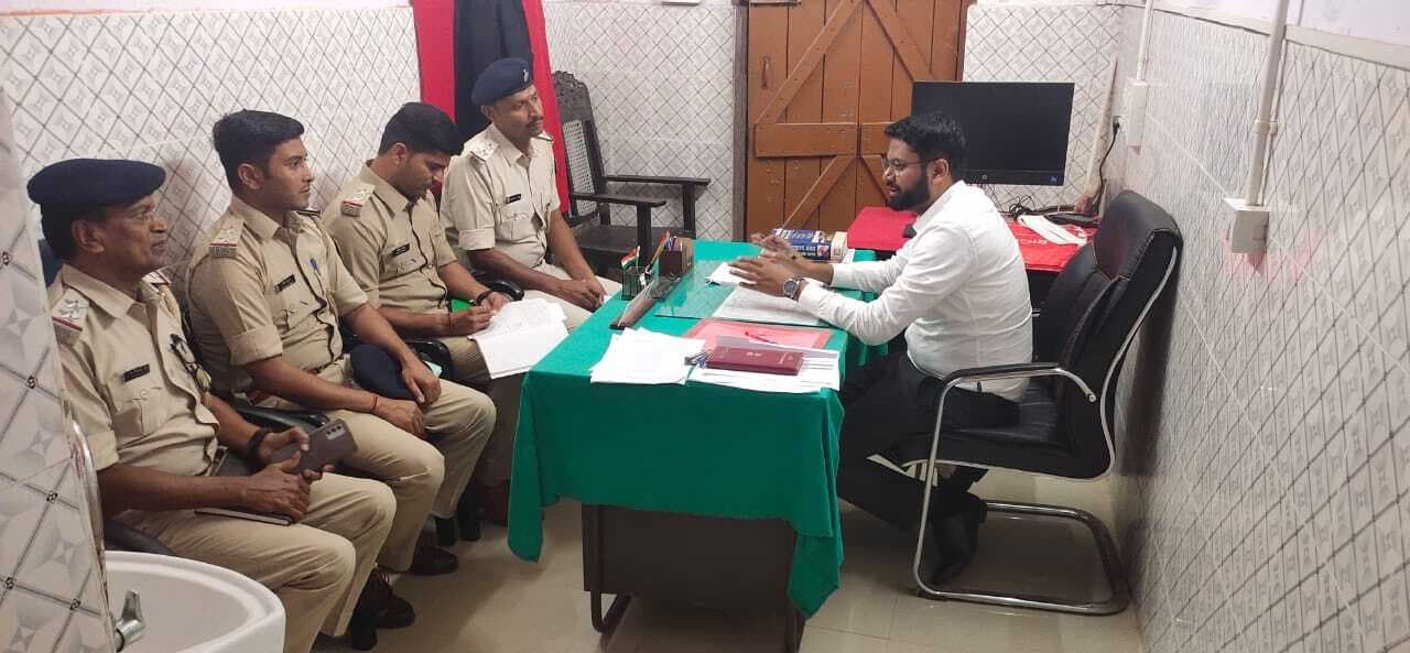 Madhubani News : राष्ट्रीय लोक अदालत की सफलता के लिए अध्यक्ष व सचिव ने की बैठक