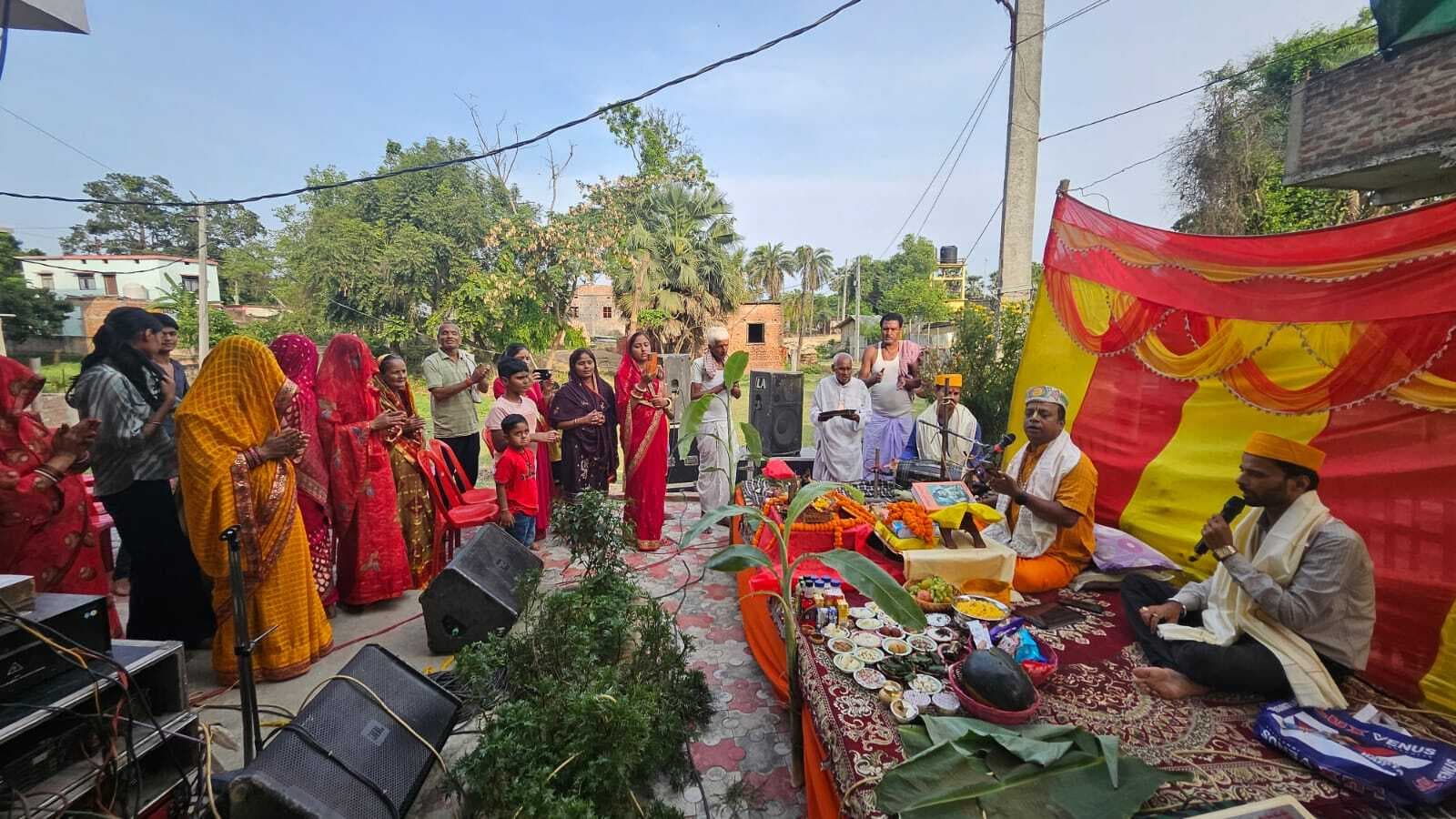 Madhubani News : भागवत कथा व भजन से भक्तिरस की बही धारा