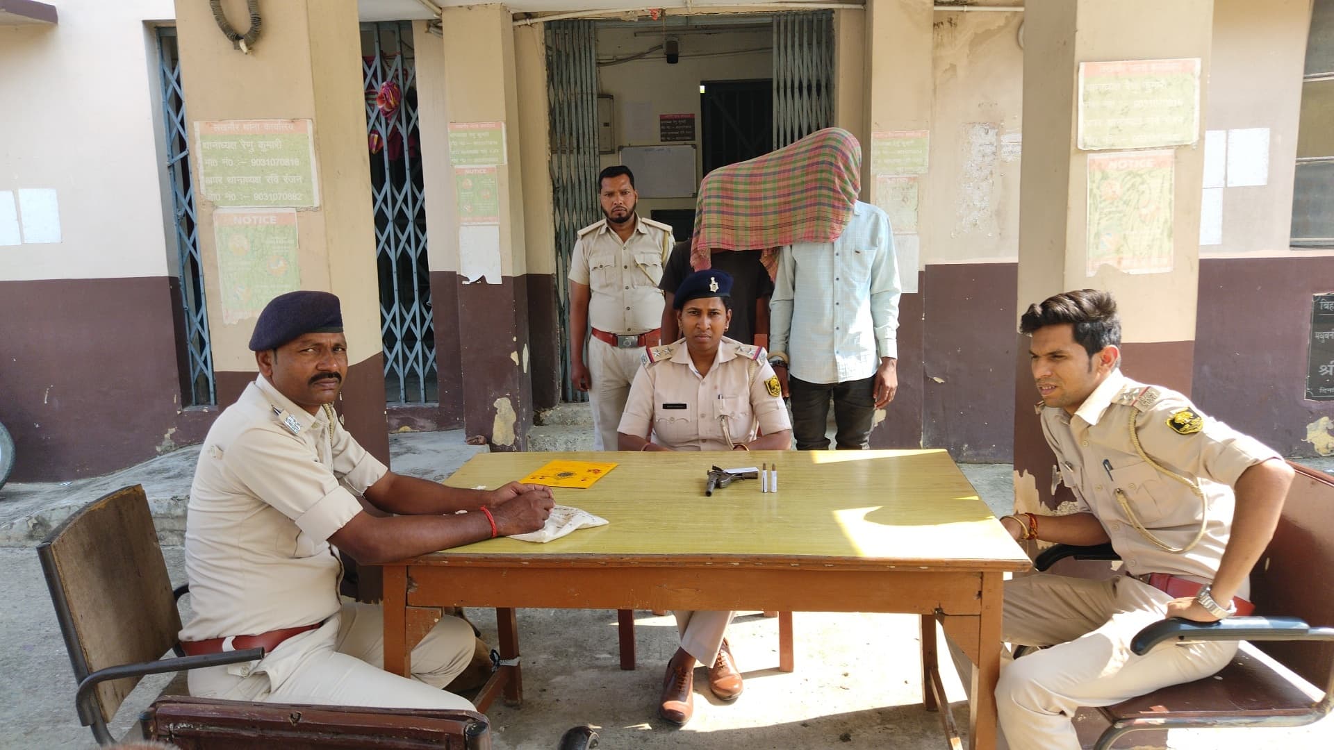 Madhubani News : डकैती कांड के दो आरोपी गिरफ्तार, हथियार और चोरी की बाइक बरामद