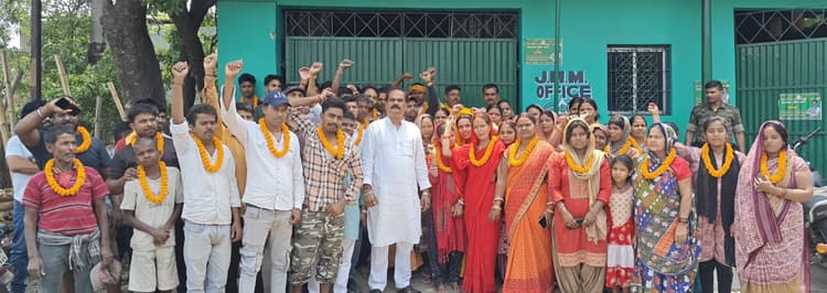 Bokaro News : मजदूरों के अधिकारों की रक्षा करना सभी का कर्तव्य : मंटू
