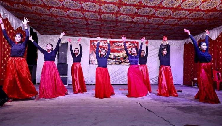 East Singhbhum News : मजदूरों के बिना राष्ट्र की तरक्की संभव नहीं : एसएस सेठी