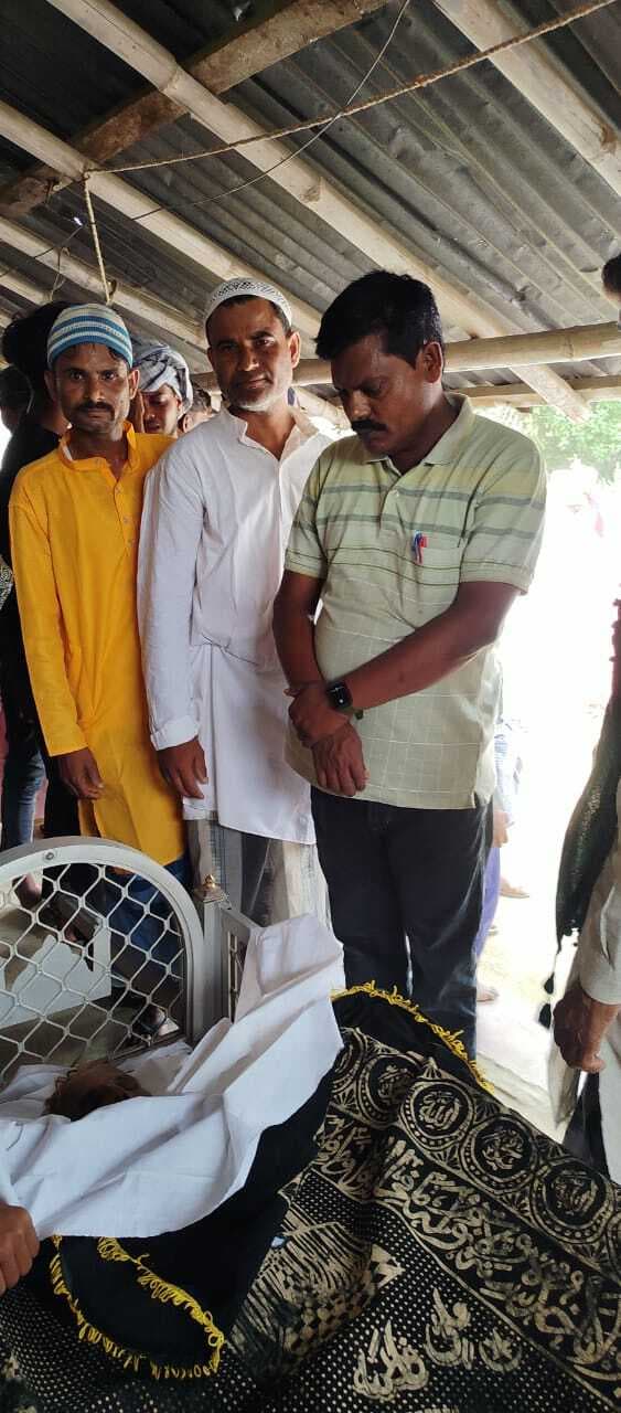 पूर्व सरपंच के निधन से शोक