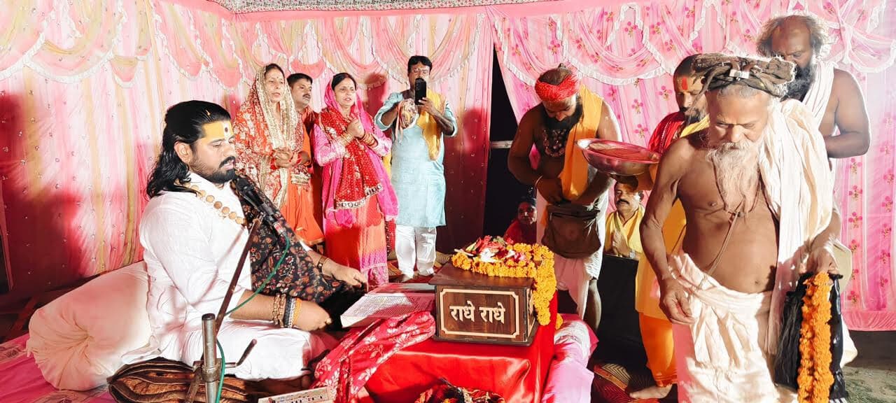 नारी को समाज में मिला है सबसे ऊंचा दर्जा