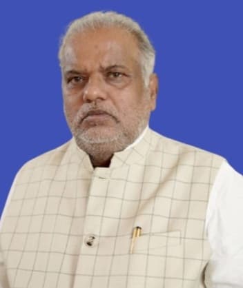 मंत्री ने दो मनरेगा मजदूरों का जाना हाल