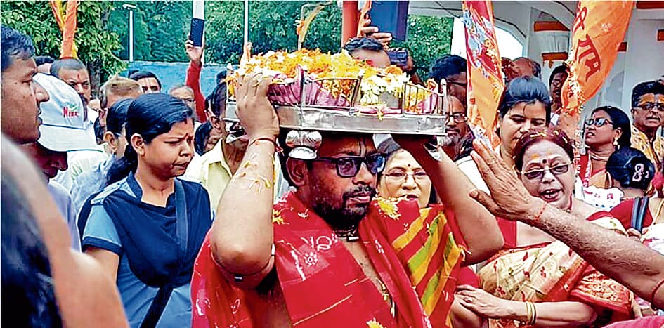 नवद्वीप धाम से महाप्रभु की चरण-पादुका पहुंची बर्नपुर