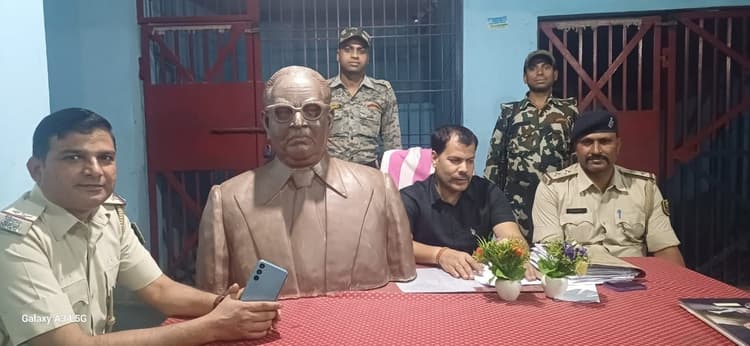 Motihari : घोड़ासहन में बाबा साहेब की चोरी हुई प्रतिमा बरामद