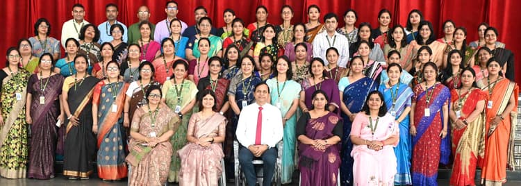 Bokaro News : विद्यार्थियों की मूलभूत अवस्था में उनकी देखरेख और उनकी दबाव रहित शिक्षा की मिली जानकारी