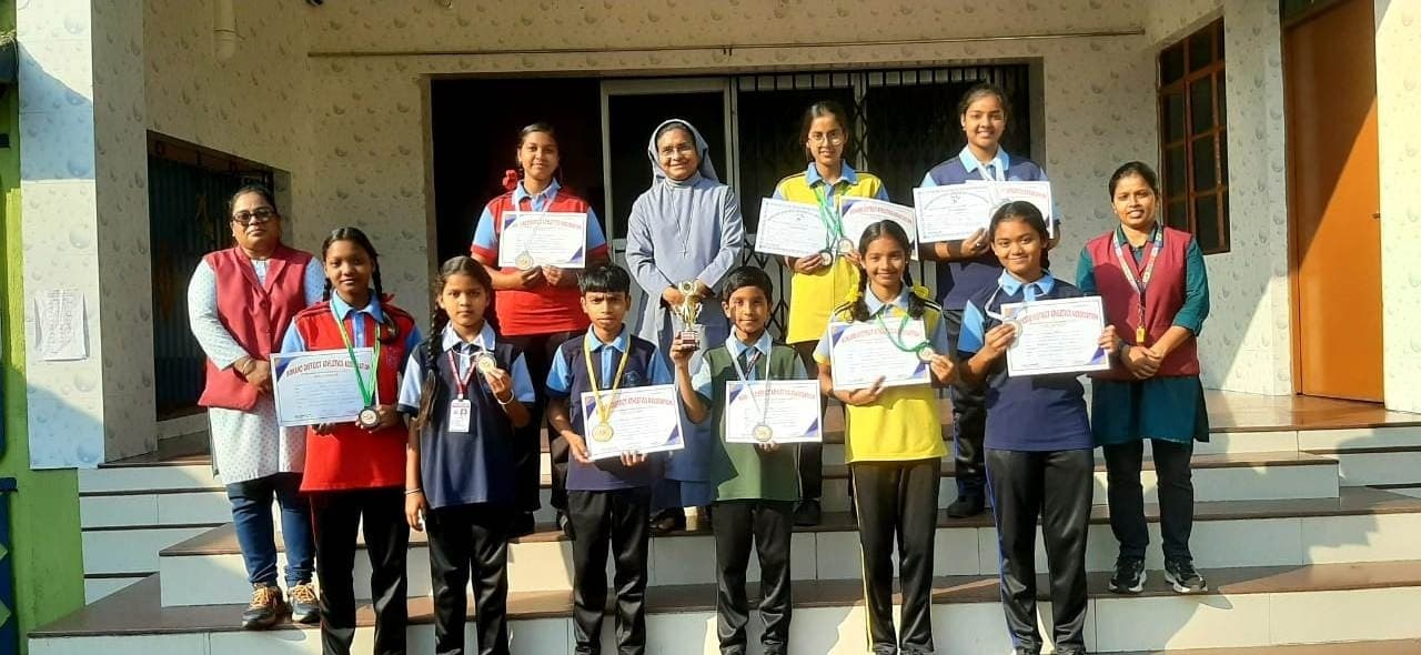Bokaro News : प्रतियोगिता में कार्मेल के बच्चों का शानदार प्रदर्शन