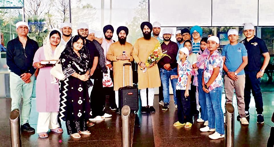 ranchi news : श्रीगुरु अंगद देव जी महाराज के प्रकाश पर्व पर रांची स्थित गुरुद्वारा साहिब में सजा दीवान