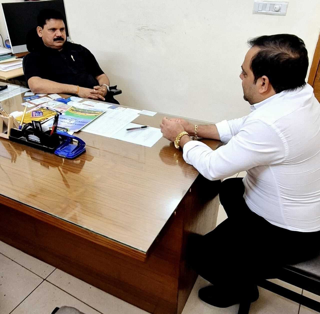 केंद्रीय मंत्री एससी दुबे से मिले अजहर इस्लाम, संथाल में खनन स्थिति से कराया अवगत