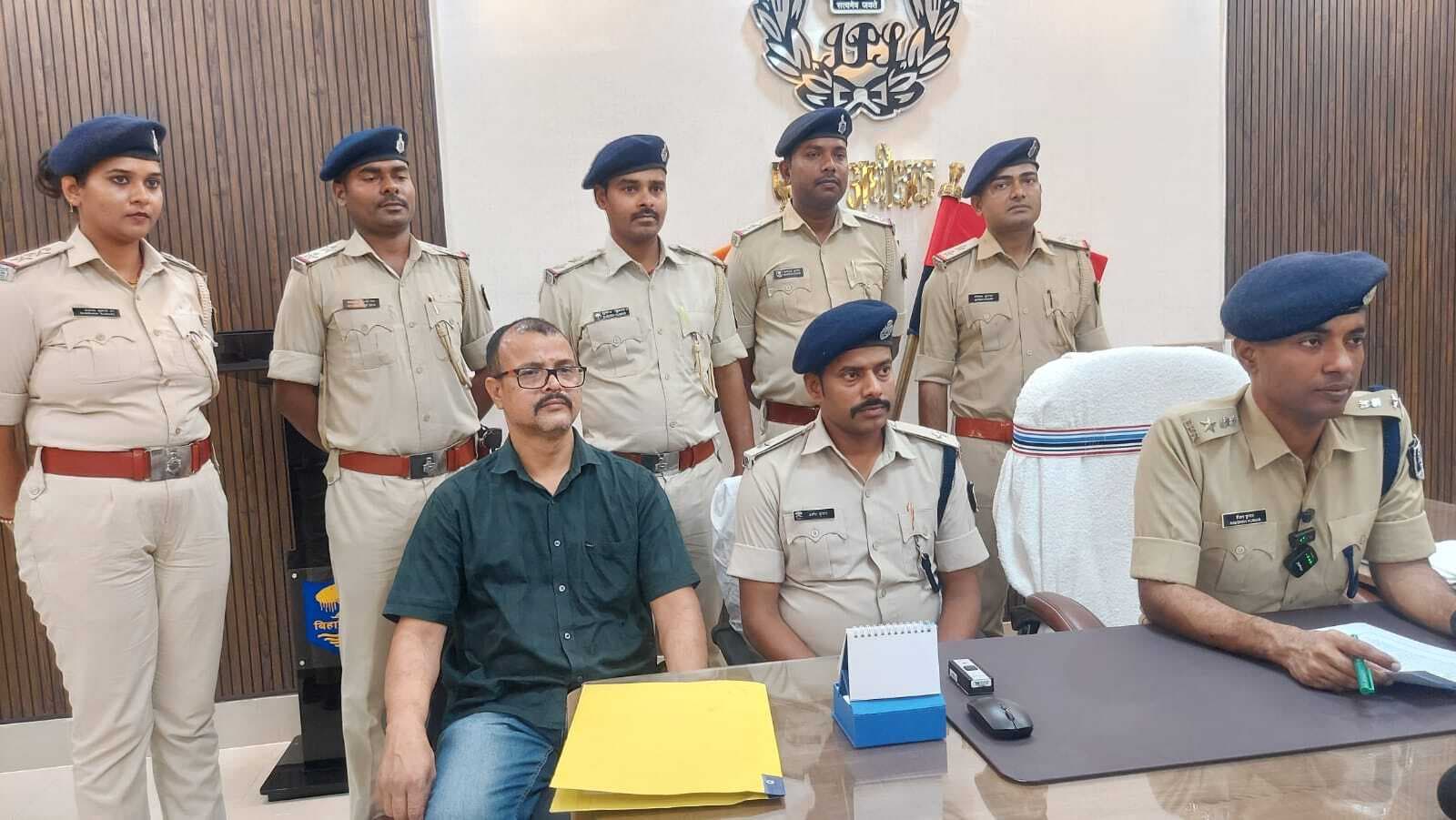 अंतरजिला वाहन लूट गिरोह का खुलासा, सरगना समेत सात अपराधी गिरफ्तार