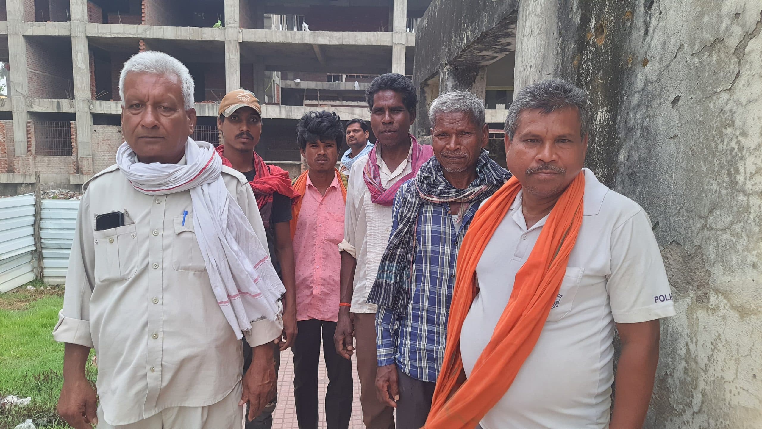 अनियंत्रित ट्रैक्टर पलटा, दबने से चालक की मौत