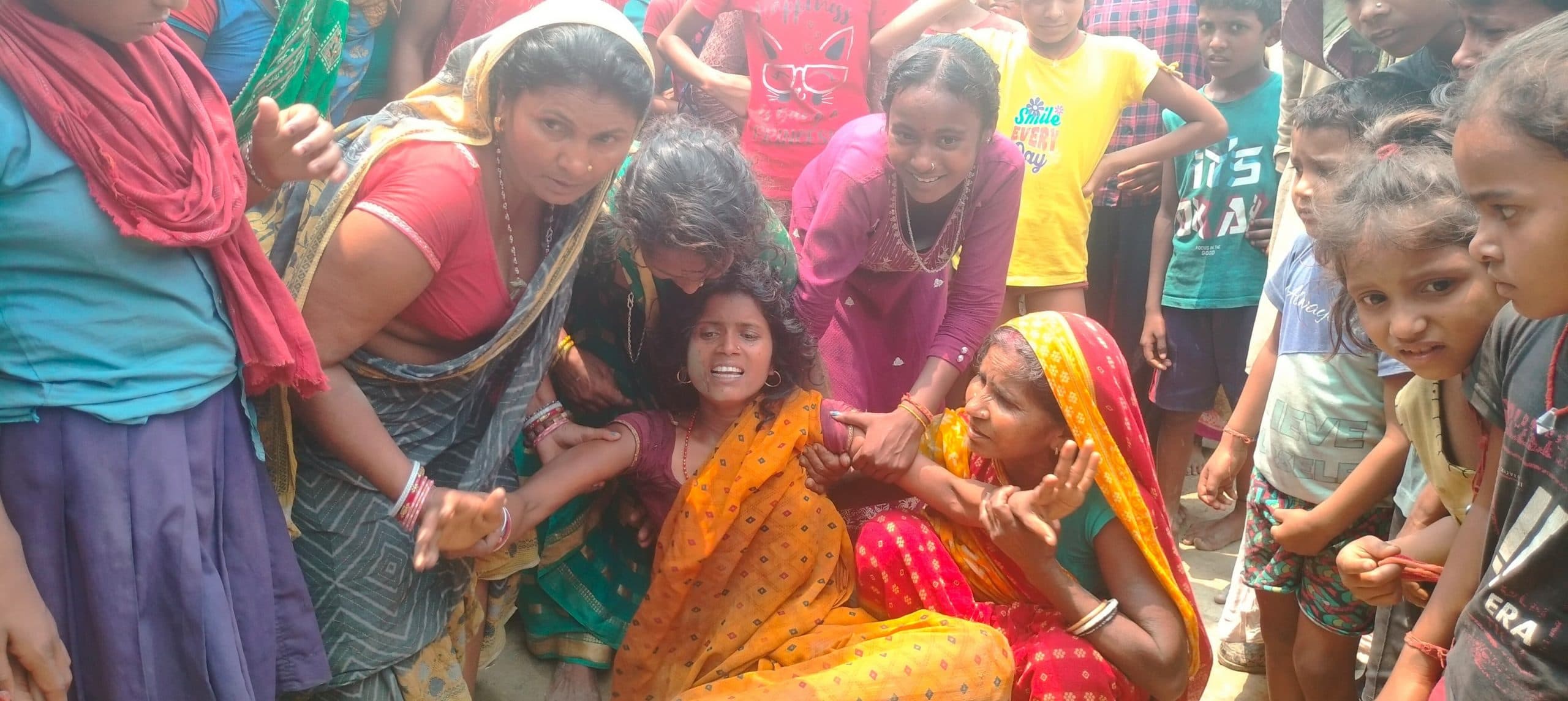 साधुपुर गांव में करंट लगने से बच्चे की मौत