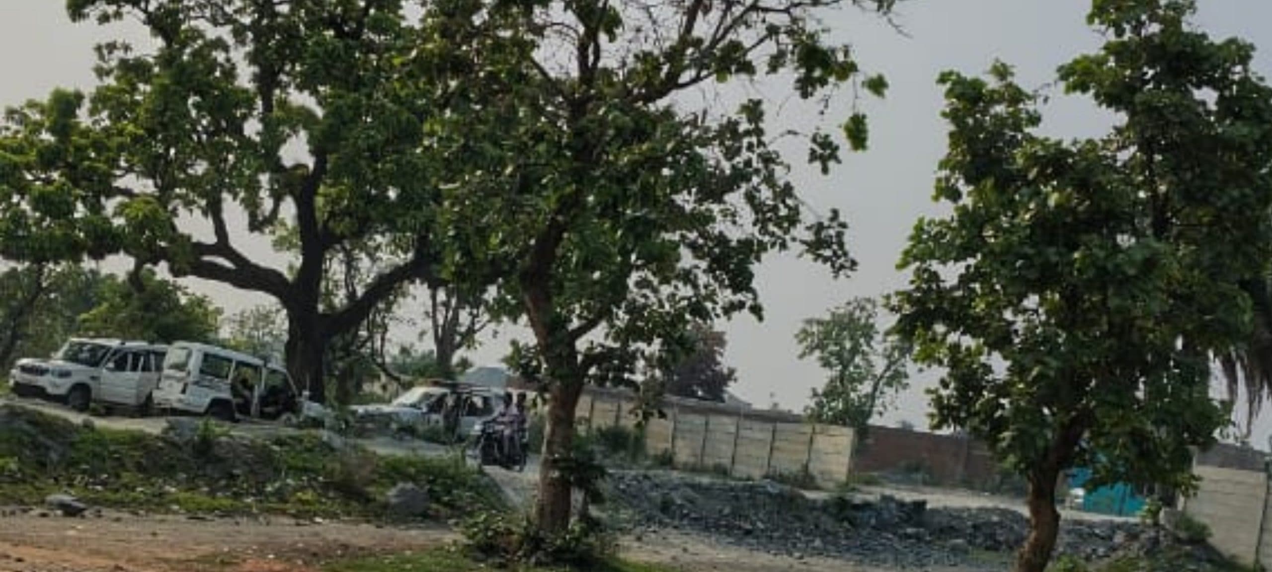 अगजनी की घटना के बाद क्रशर प्लांट में छाया रहा सन्नाटा