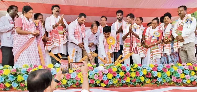 ranchi news : रांची में सरना प्रार्थना सभा, विधायक सुरेश बैठा ने कहा : जल, जंगल और जमीन का संरक्षण जरूरी