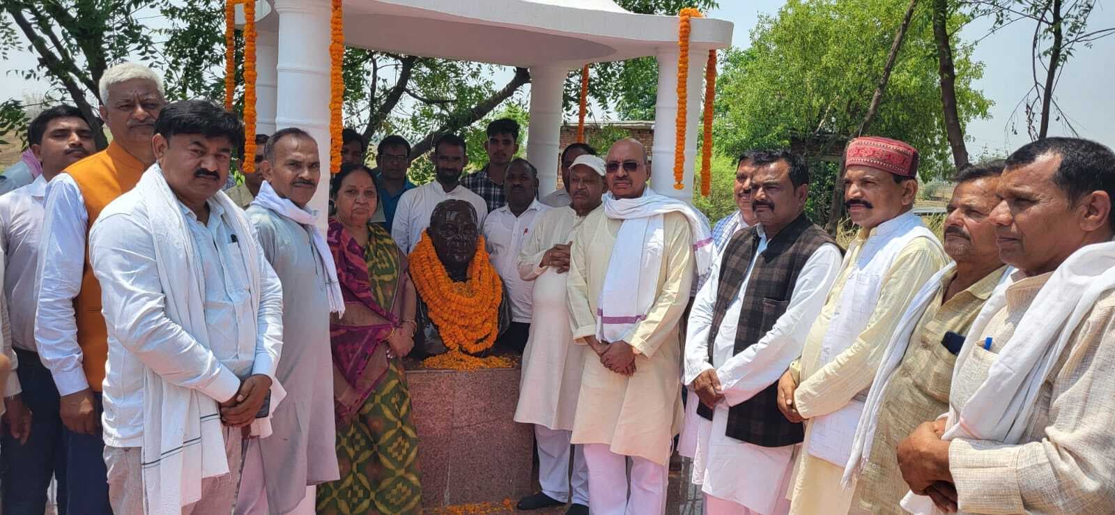 पूर्व आइजी उमाशंकर सुधांशु की माता की 14वीं पुण्यतिथि मनी